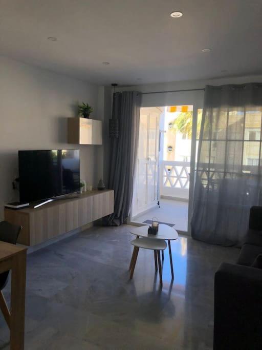 Encantador Apartamento Residencial Con Piscina Торремолинос Экстерьер фото