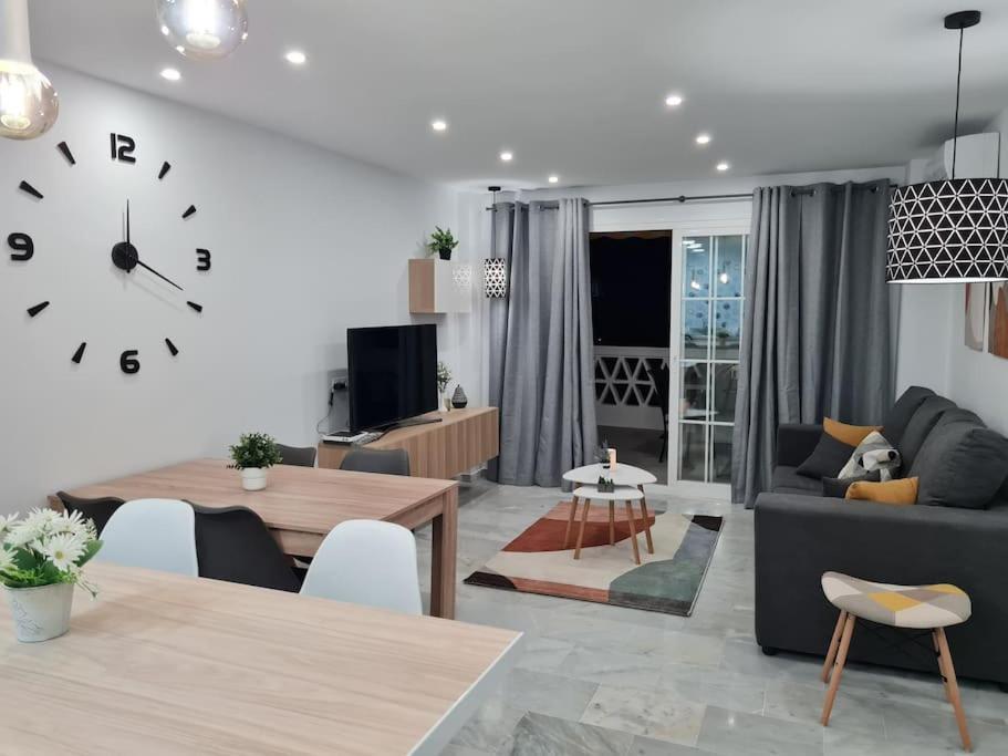 Encantador Apartamento Residencial Con Piscina Торремолинос Экстерьер фото